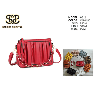 bolsa pequena com corrente